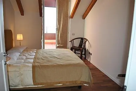 Διαμέρισμα Sleeps 5 Pool Wifi *