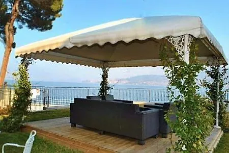 Sleeps 5 Pool Wifi Apartment *