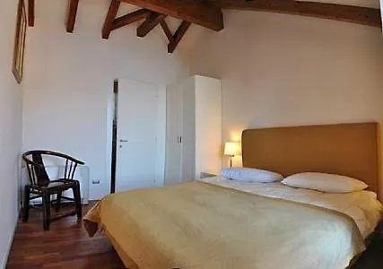 Sleeps 5 Pool Wifi Διαμέρισμα Meina